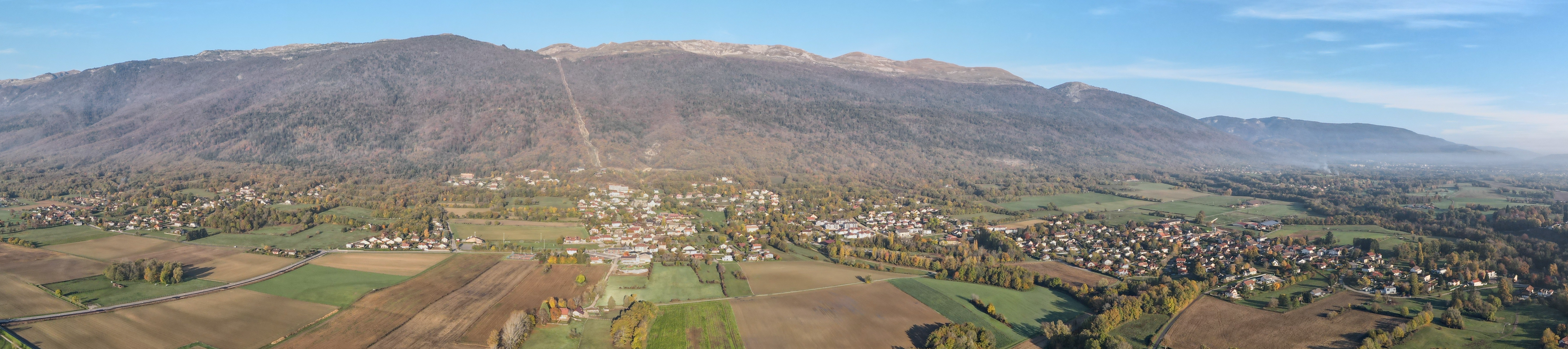 Vue aérienne de Crozet